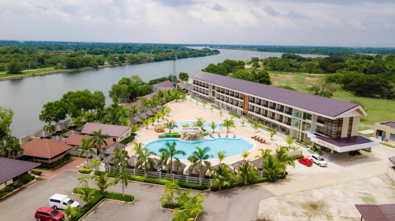River Palm Hotel And Resort Powered By Cocotel Bugallon 外观 照片