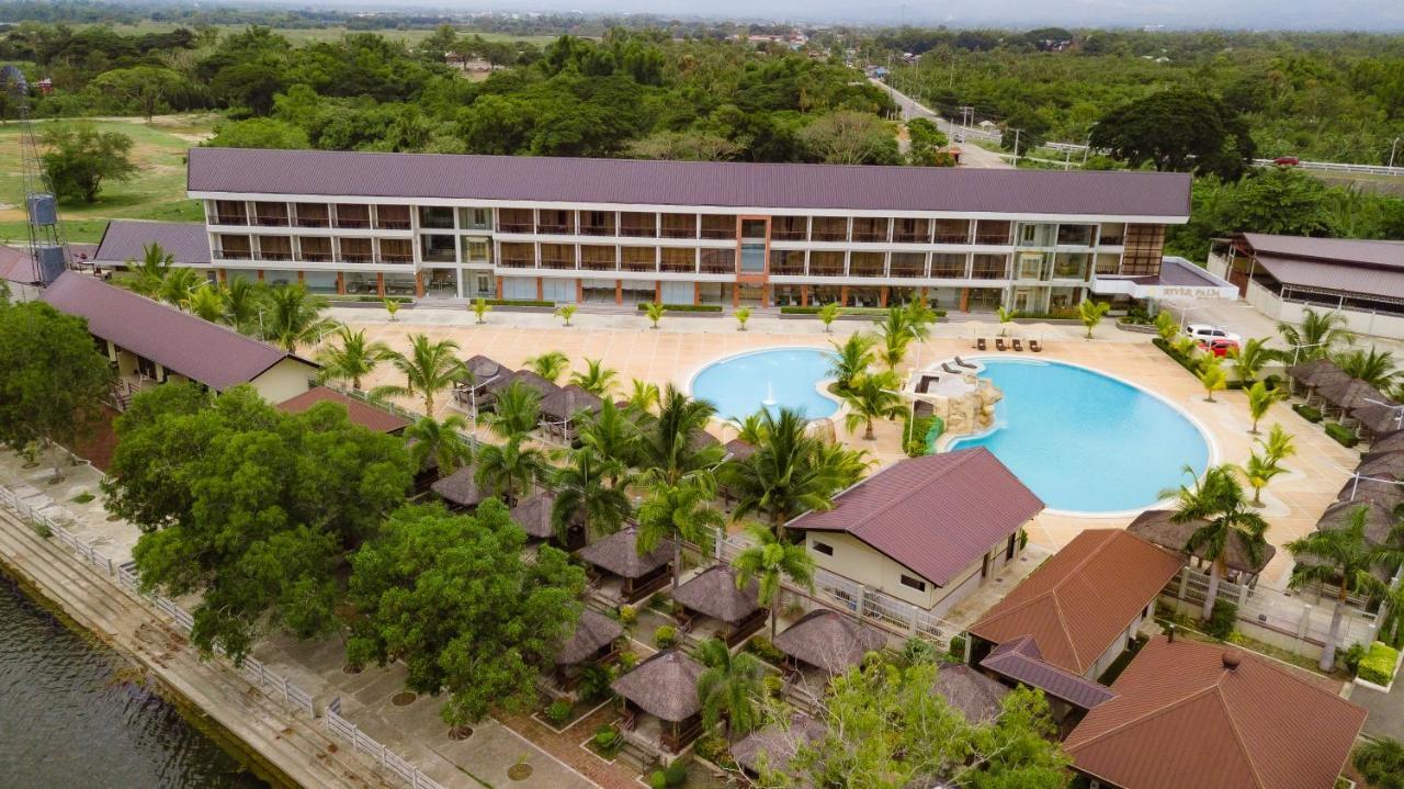 River Palm Hotel And Resort Powered By Cocotel Bugallon 外观 照片
